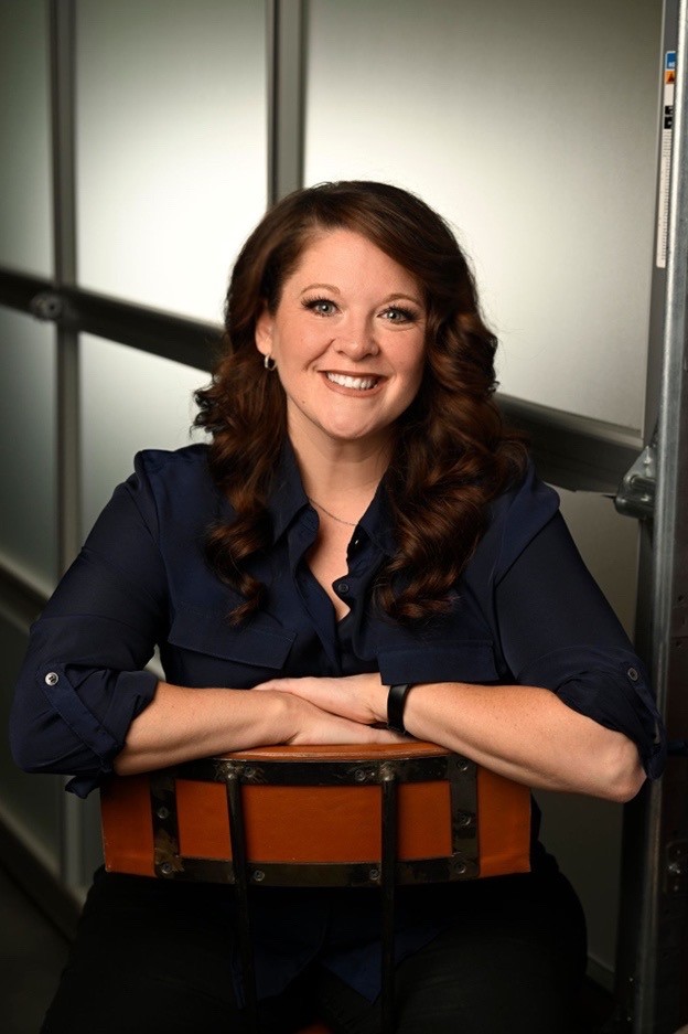 Colleen Robert's headshot